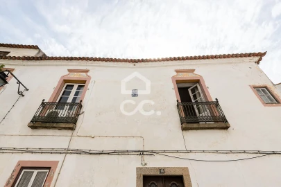 Moradia T2 para Venda em Évora (São Mamede, Sé, São Pedro e Santo Antão)