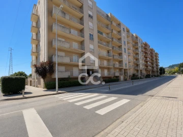 Apartamento T2 para Venda em Vila Nova de Famalicão e Calendário