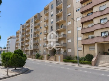 Apartamento T2 para Venda em Vila Nova de Famalicão e Calendário