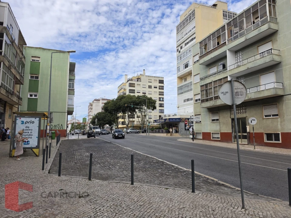 Apartamento T4 para Venda em Odivelas Foto 16