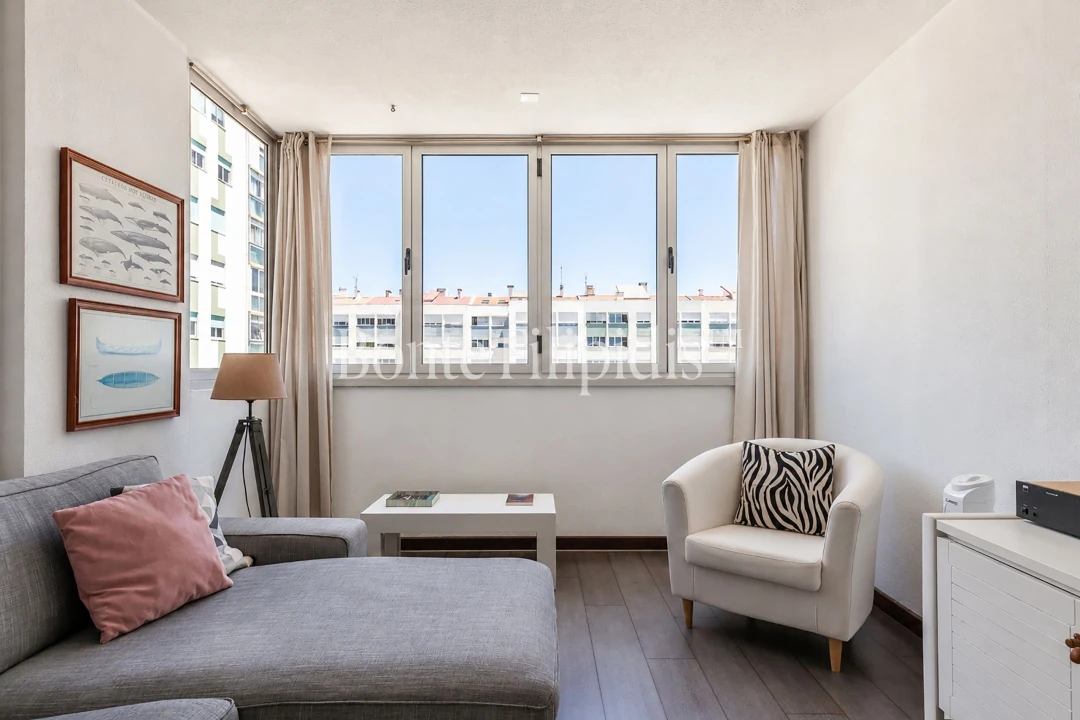 Apartamento T3 para Venda em Carcavelos e Parede Foto 2