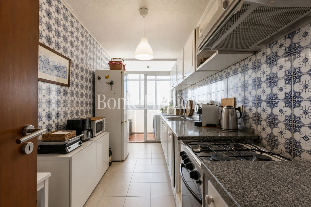 Apartamento T3 para Venda em Carcavelos e Parede Foto 22