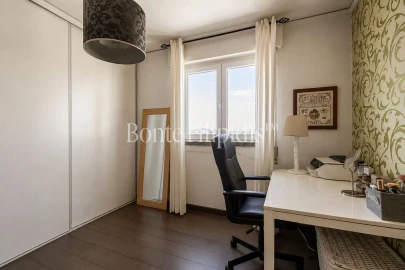 Apartamento T3 para Venda em Carcavelos e Parede