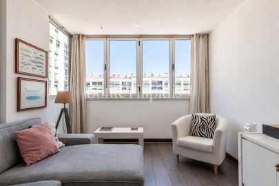 Apartamento T3 para Venda em Carcavelos e Parede