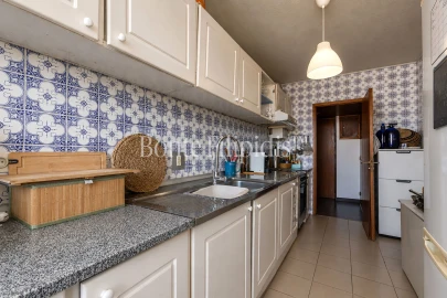 Apartamento T3 para Venda em Carcavelos e Parede