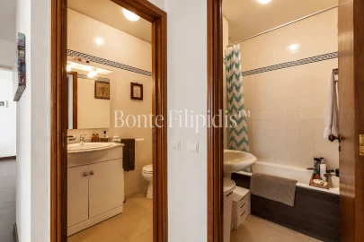 Apartamento T3 para Venda em Carcavelos e Parede