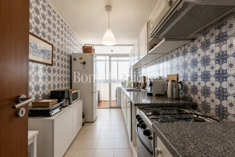 Apartamento T3 para Venda em Carcavelos e Parede Foto 22