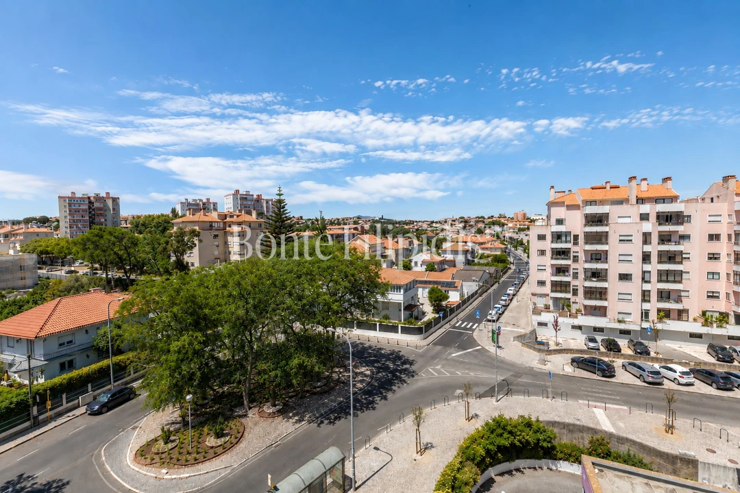 Apartamento T3 para Venda em Carcavelos e Parede Foto 25