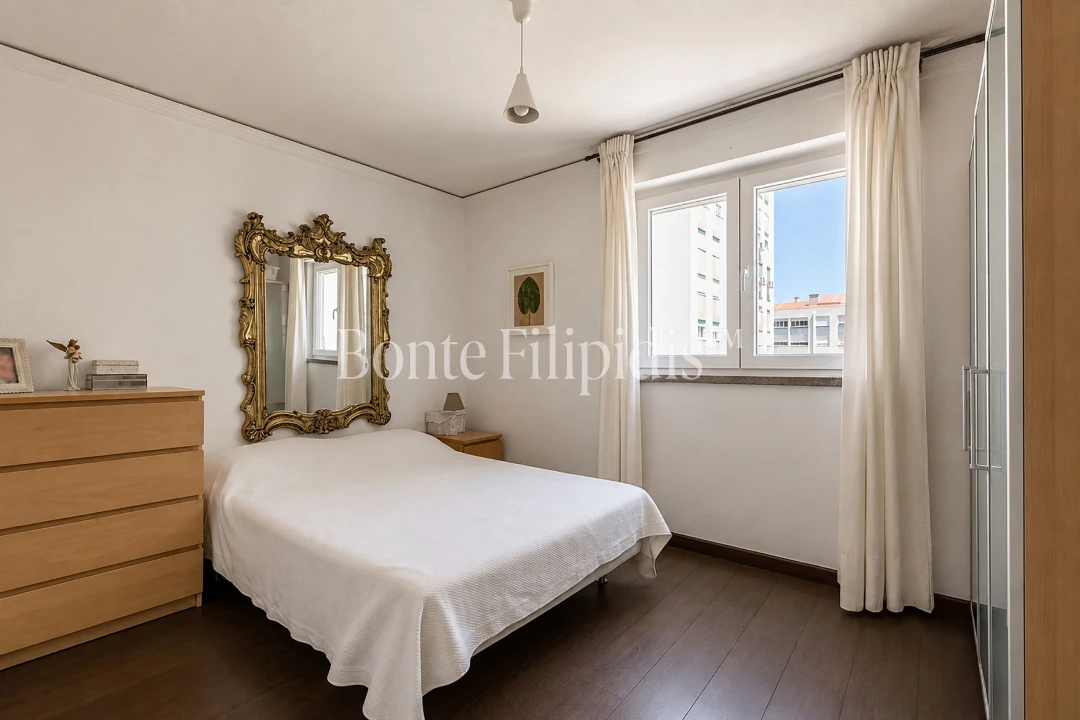 Apartamento T3 para Venda em Carcavelos e Parede Foto 12