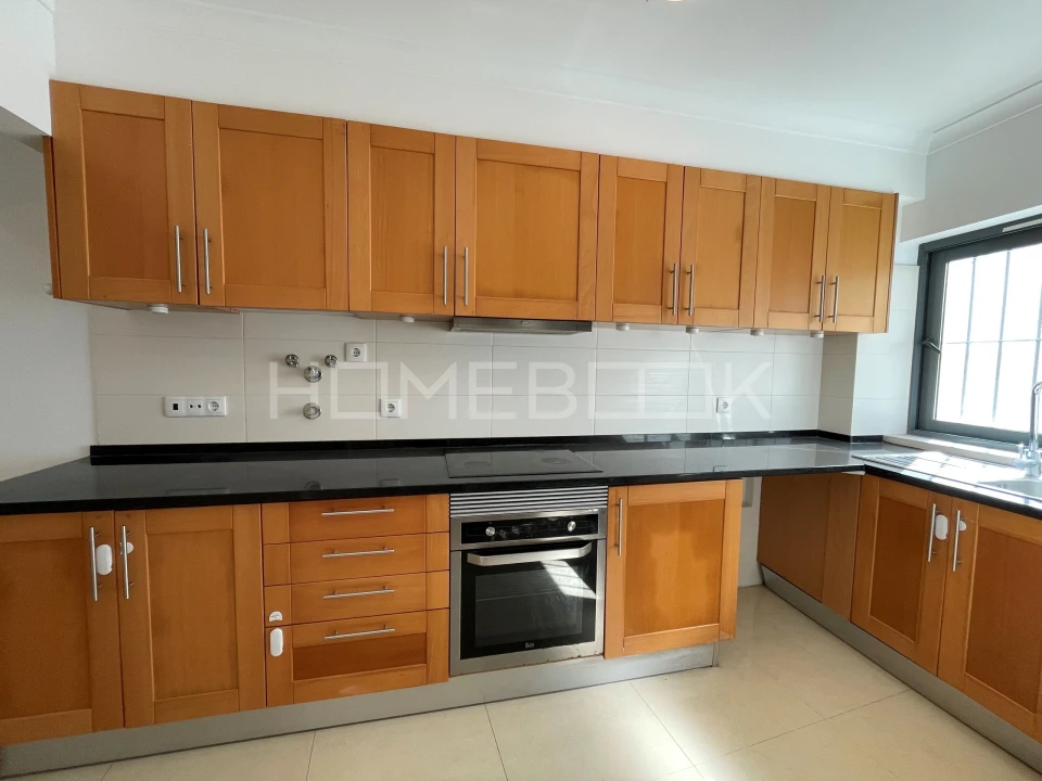 Apartamento T3 para Arrendamento em Sesimbra (Santiago) Foto 7