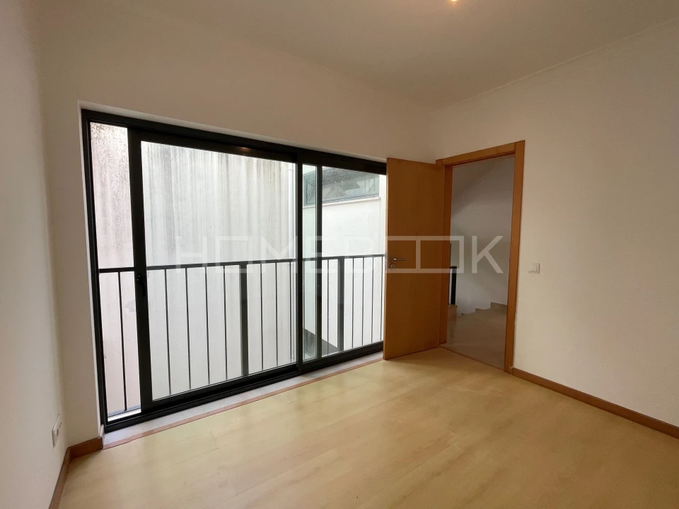 Apartamento T3 para Arrendamento em Sesimbra (Santiago) Foto 14