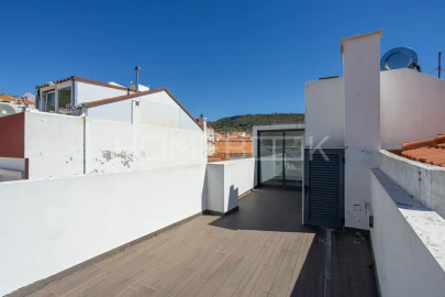 Apartamento T3 para Arrendamento em Sesimbra (Santiago)