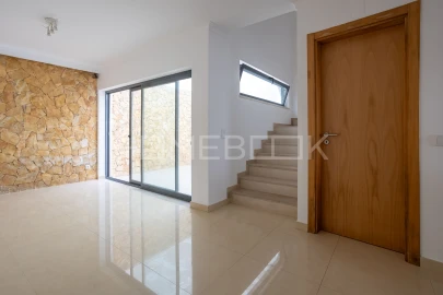 Apartamento T3 para Arrendamento em Sesimbra (Santiago)