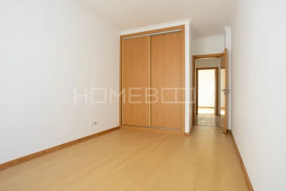 Apartamento T3 para Arrendamento em Sesimbra (Santiago)