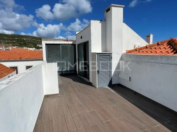 Apartamento T3 para Arrendamento em Sesimbra (Santiago)