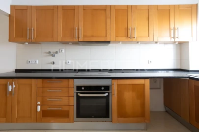 Apartamento T3 para Arrendamento em Sesimbra (Santiago)