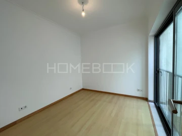 Apartamento T3 para Arrendamento em Sesimbra (Santiago)