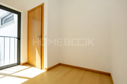 Apartamento T3 para Arrendamento em Sesimbra (Santiago)