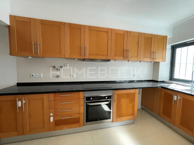 Apartamento T3 para Arrendamento em Sesimbra (Santiago) Foto 7