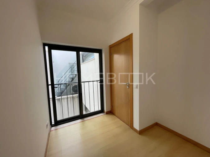 Apartamento T3 para Arrendamento em Sesimbra (Santiago) Foto 22