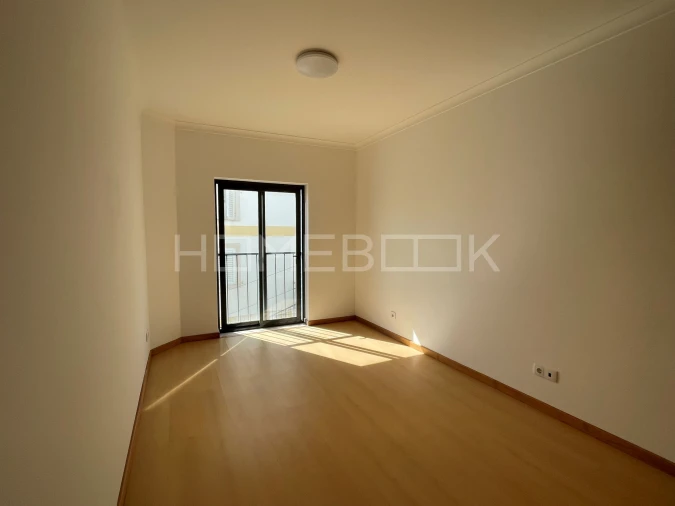 Apartamento T3 para Arrendamento em Sesimbra (Santiago) Foto 9