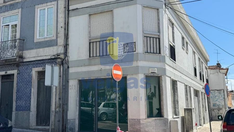 Prédio para Venda em Marvila, Ribeira Santarém, São Salvador, São Nicolau