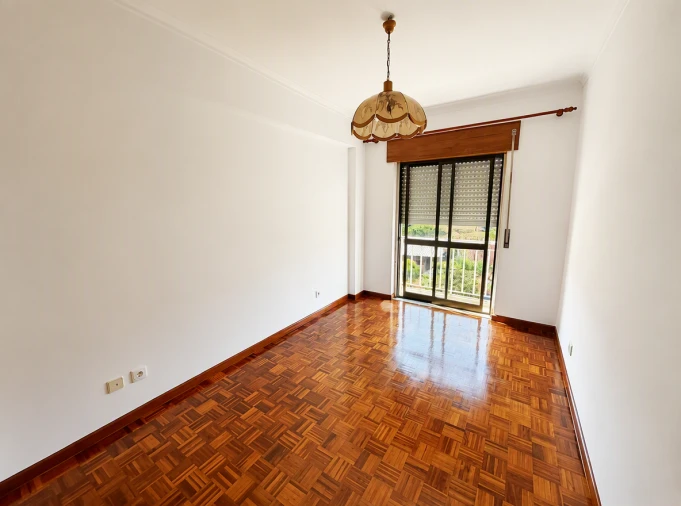 Apartamento T2 para Arrendamento em Loures Foto 11