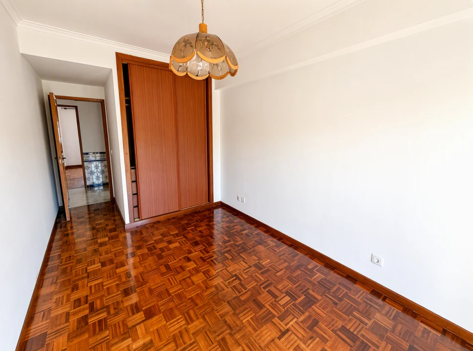 Apartamento T2 para Arrendamento em Loures Foto 10
