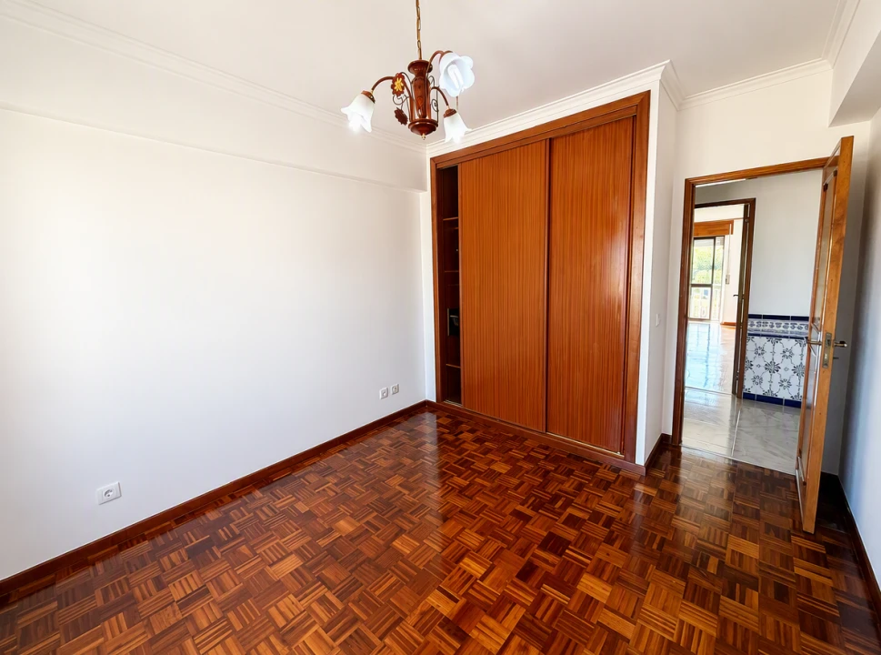 Apartamento T2 para Arrendamento em Loures Foto 14