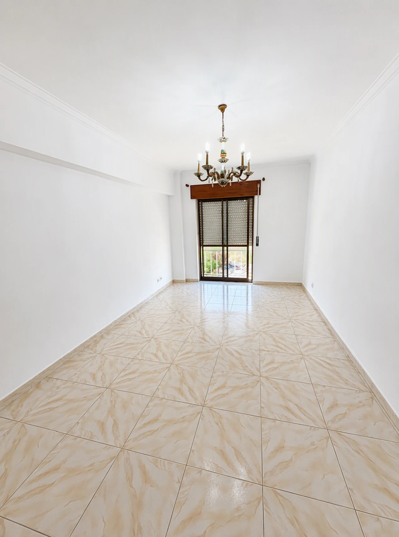 Apartamento T2 para Arrendamento em Loures Foto 5
