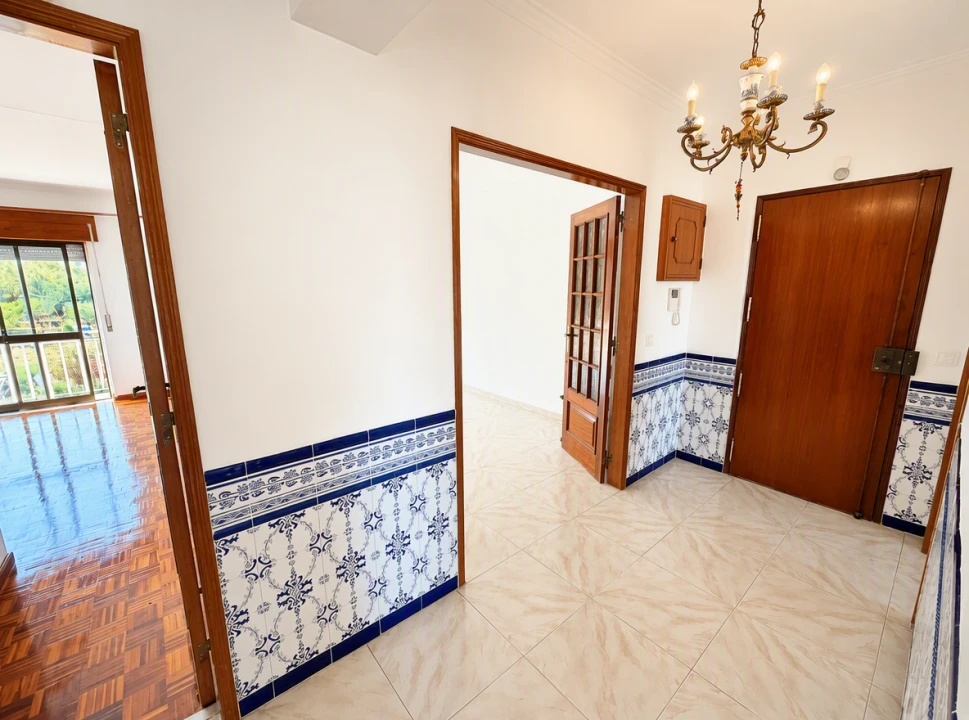 Apartamento T2 para Arrendamento em Loures Foto 13