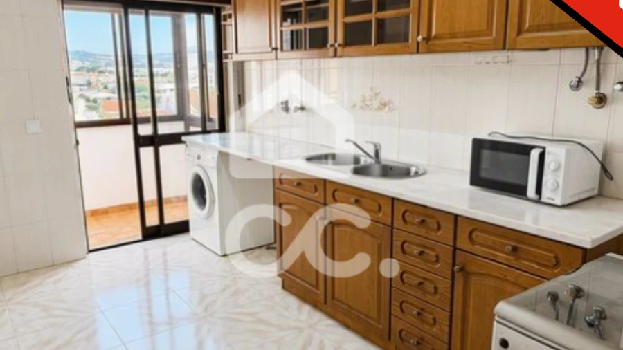 Apartamento T2 para Arrendamento em Loures