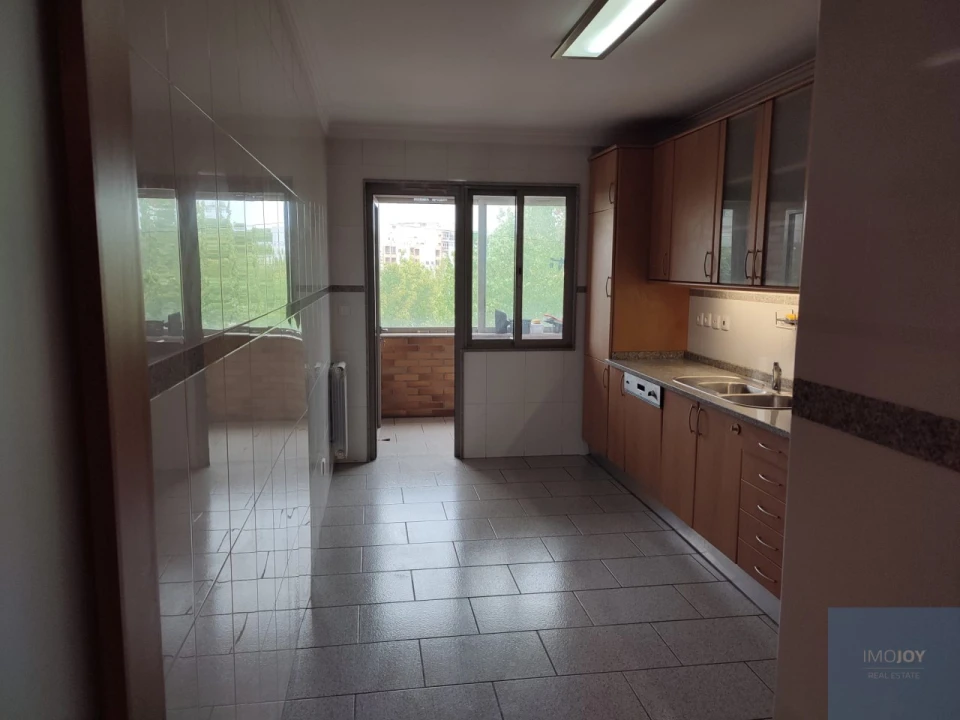 Apartamento T3 para Arrendamento em Nogueira, Fraião e Lamaçães Foto 4