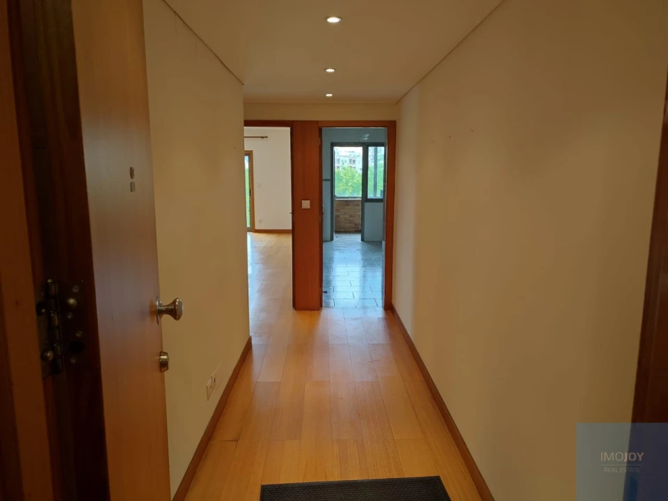 Apartamento T3 para Arrendamento em Nogueira, Fraião e Lamaçães Foto 19