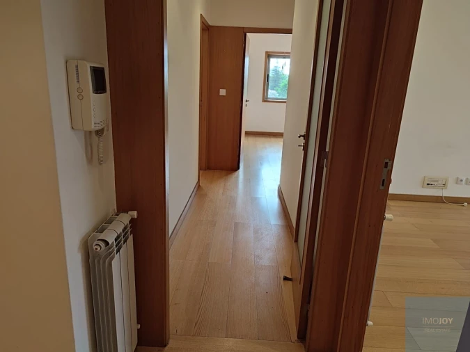 Apartamento T3 para Arrendamento em Nogueira, Fraião e Lamaçães Foto 7