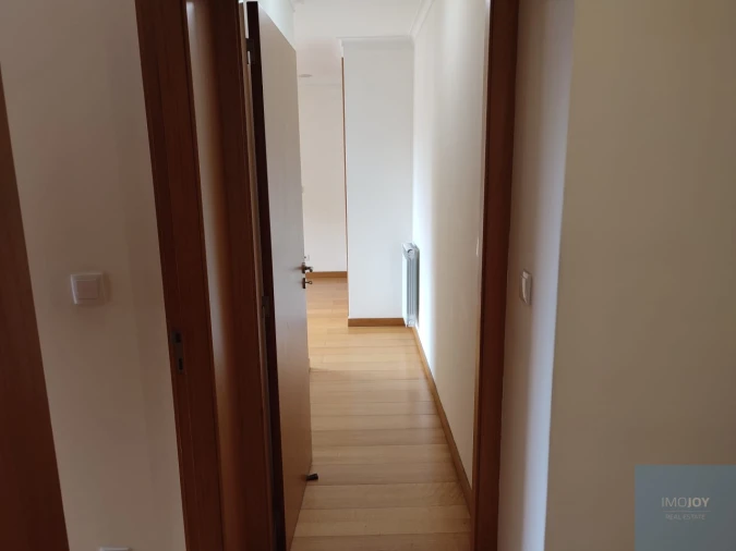Apartamento T3 para Arrendamento em Nogueira, Fraião e Lamaçães Foto 13