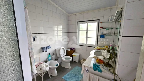 Moradia T8 para Venda em Ponta Delgada (São Sebastião)
