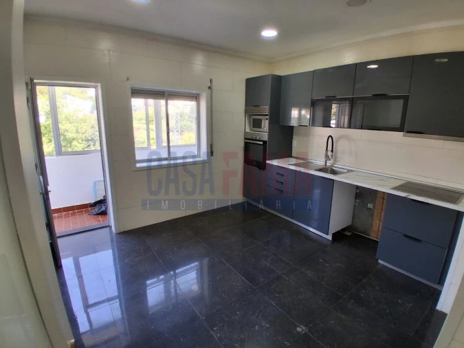 Apartamento T3 para Venda em Fânzeres e São Pedro da Cova Foto 3