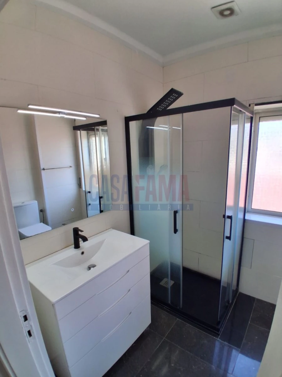Apartamento T3 para Venda em Fânzeres e São Pedro da Cova Foto 23