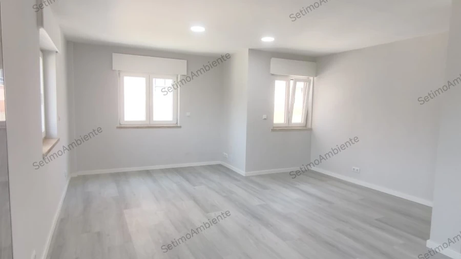 Apartamento T2 para Venda em Corroios