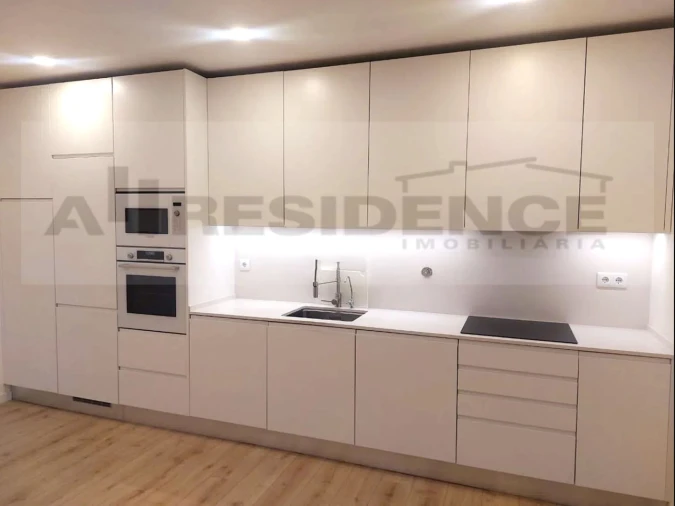 Apartamento T2 para Venda em Ferreiras Foto 2