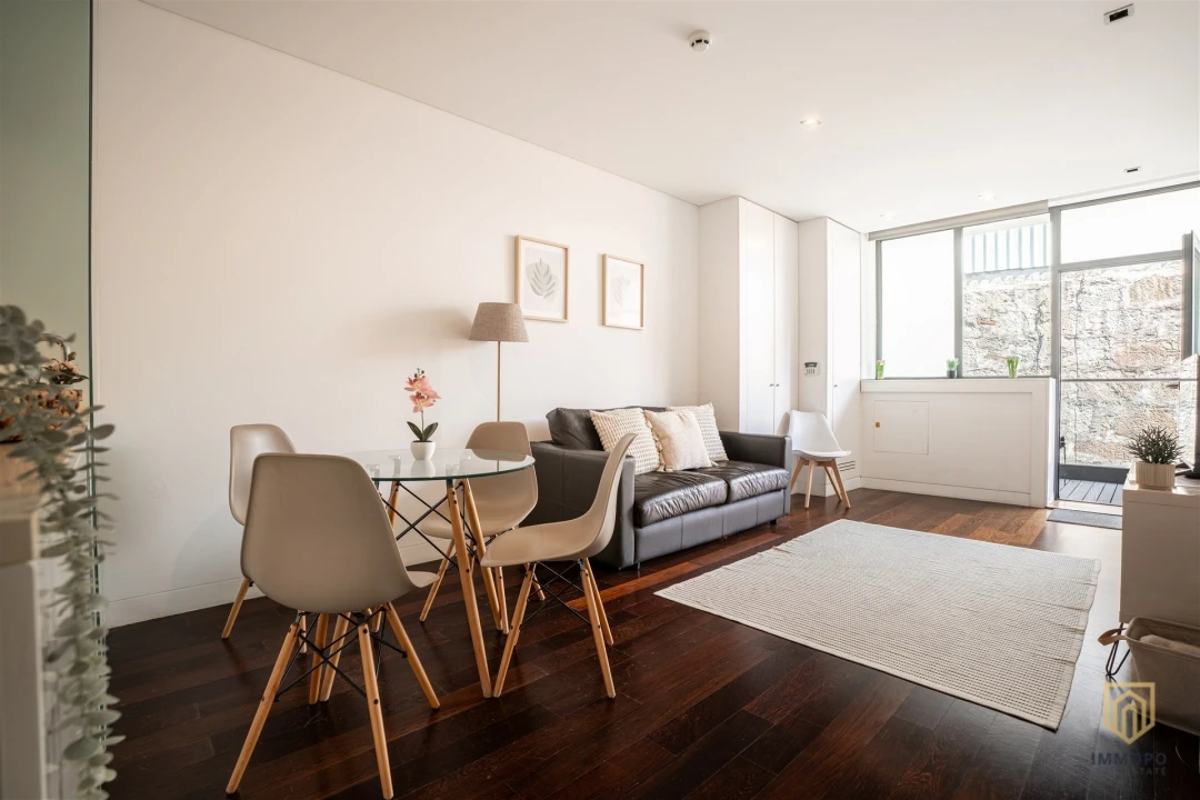 Apartamento T1 para Venda em Cedofeita, Santo Ildefonso, Sé, Miragaia, São Nicolau e Vitória Foto 7