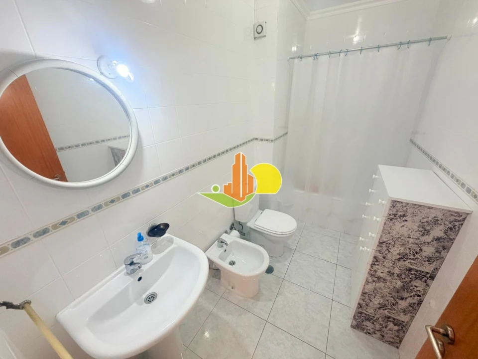 Apartamento T0 para Venda em Tavarede Foto 12