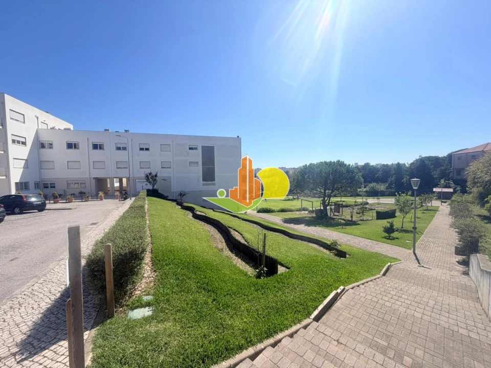 Apartamento T0 para Venda em Tavarede Foto 2
