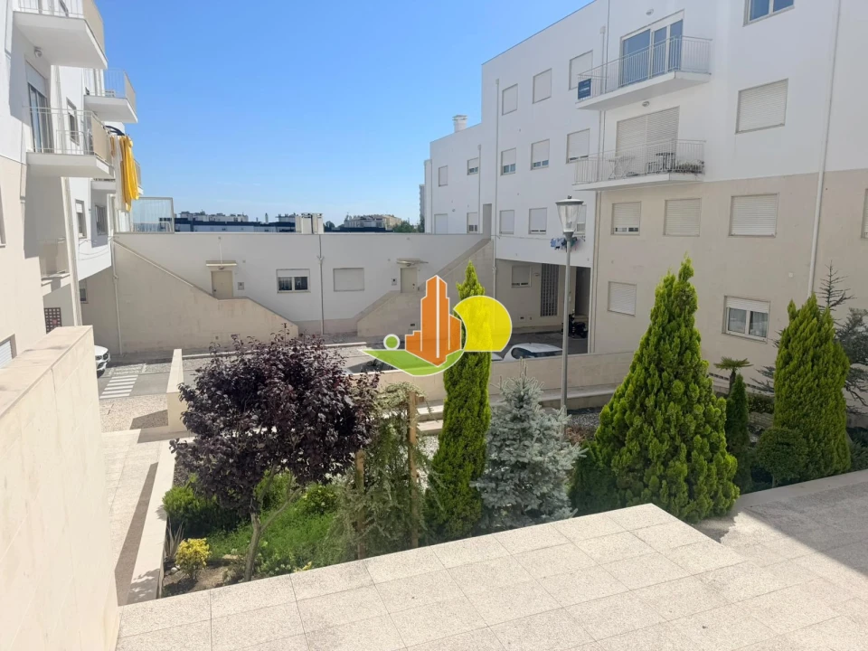 Apartamento T0 para Venda em Tavarede Foto 16
