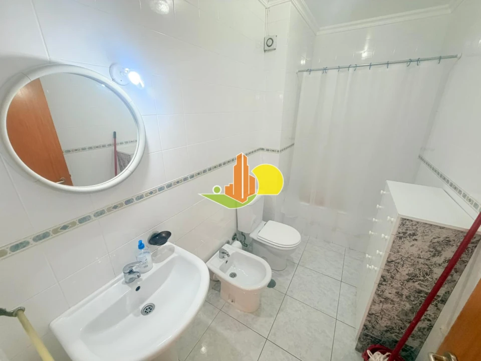 Apartamento T0 para Venda em Tavarede Foto 11