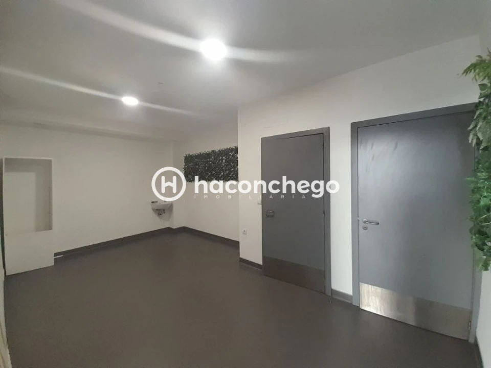 Loja para Arrendamento em Barcelos, V.Boa, V.Frescainha Foto 10