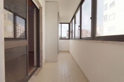 Apartamento T2 para Arrendamento em Cacém e São Marcos