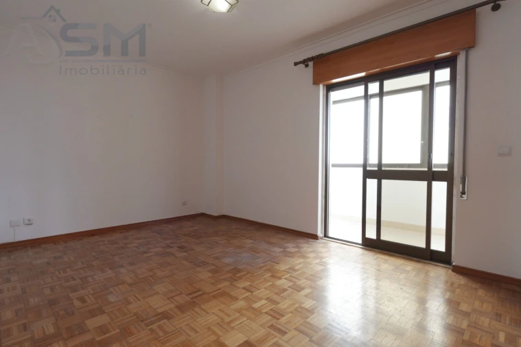 Apartamento T2 para Arrendamento em Cacém e São Marcos Foto 16