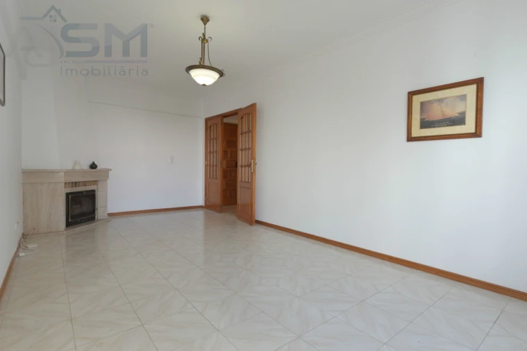 Apartamento T2 para Arrendamento em Cacém e São Marcos Foto 2